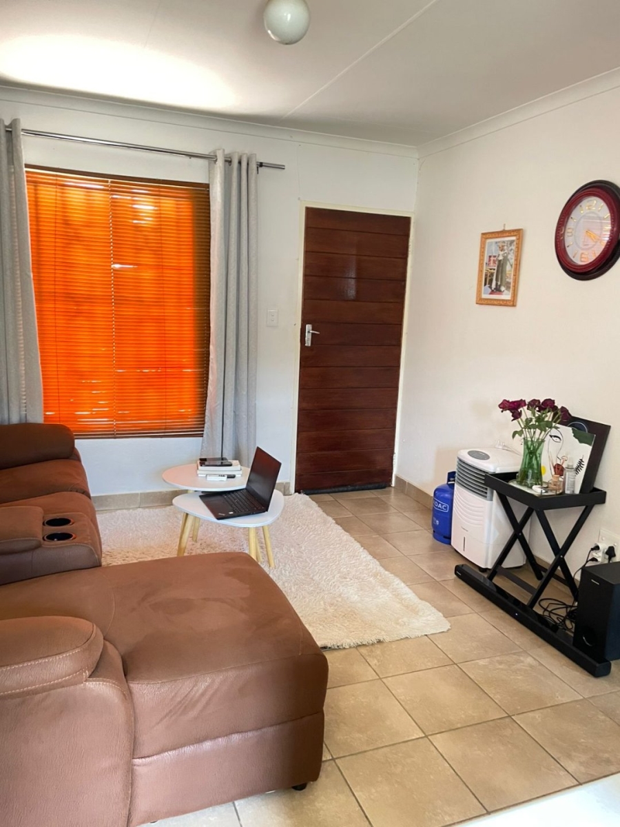 2 Bedroom Property for Sale in Savanna City Gauteng