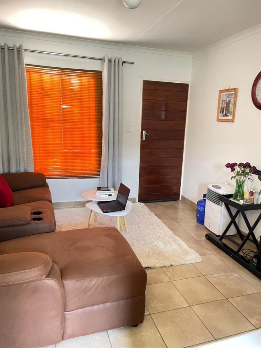 2 Bedroom Property for Sale in Savanna City Gauteng