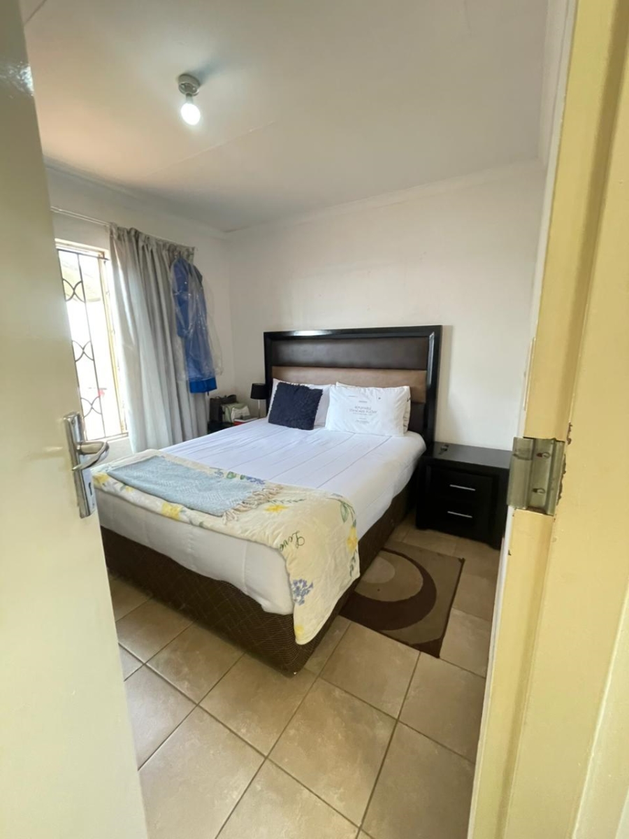 2 Bedroom Property for Sale in Savanna City Gauteng
