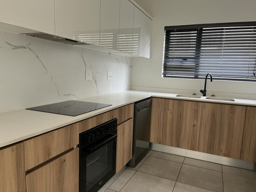 To Let 3 Bedroom Property for Rent in Waterfall Gauteng