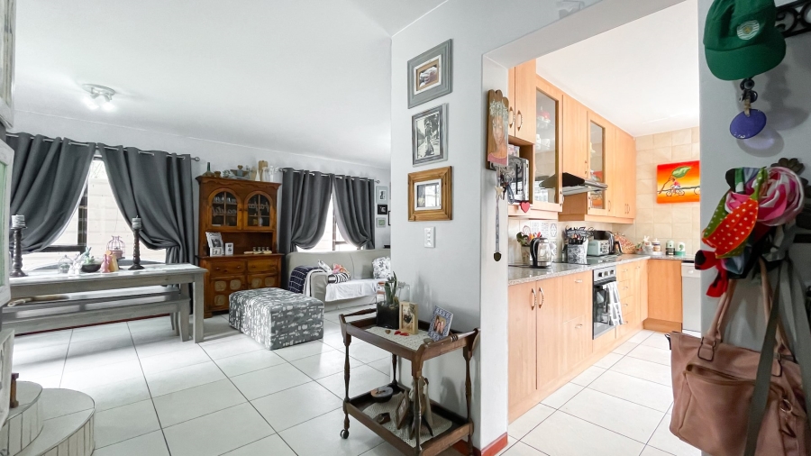 3 Bedroom Property for Sale in Edenvale Central Gauteng