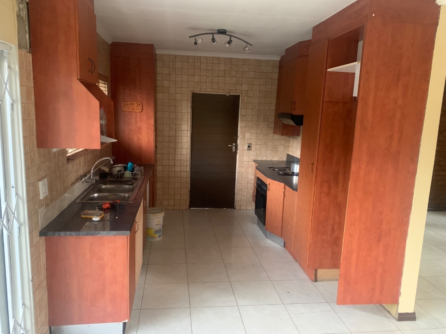 To Let 3 Bedroom Property for Rent in Kibler Park Gauteng