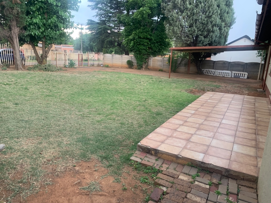 To Let 3 Bedroom Property for Rent in Kibler Park Gauteng