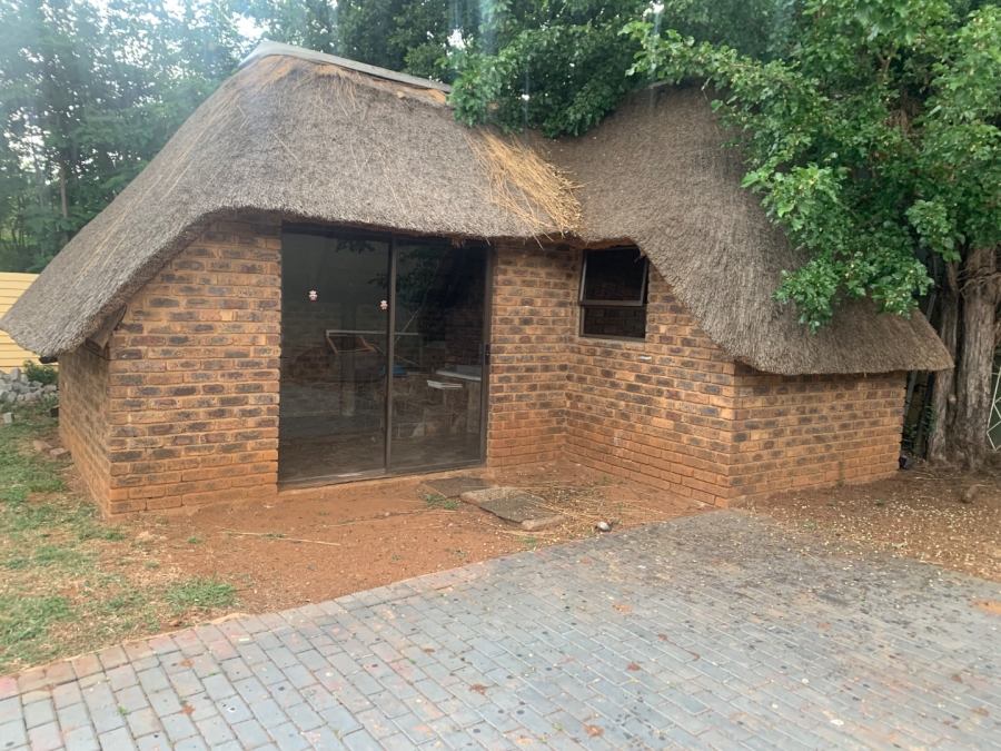 To Let 3 Bedroom Property for Rent in Kibler Park Gauteng