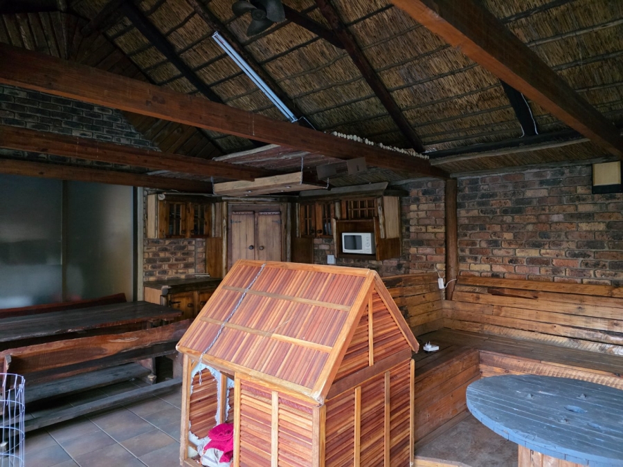 To Let 4 Bedroom Property for Rent in Vanderbijlpark SE 3 Gauteng