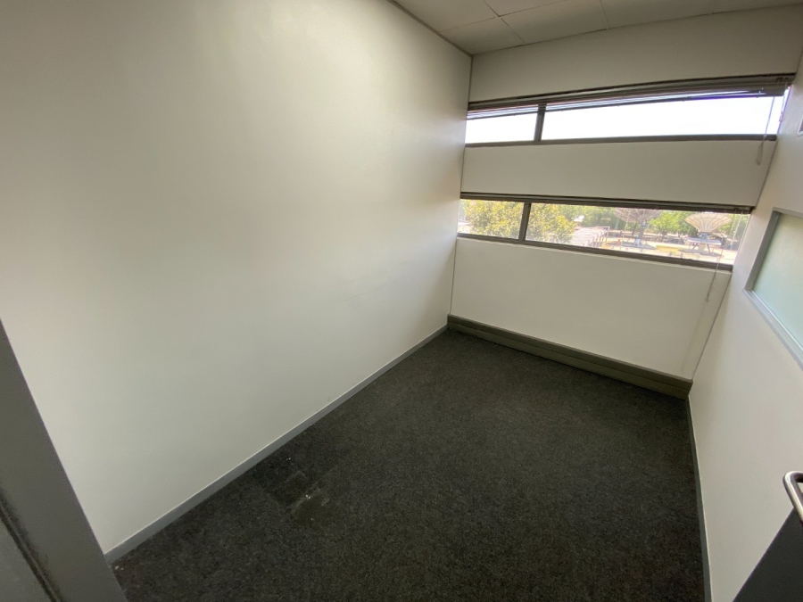 To Let commercial Property for Rent in Midridge Park Gauteng