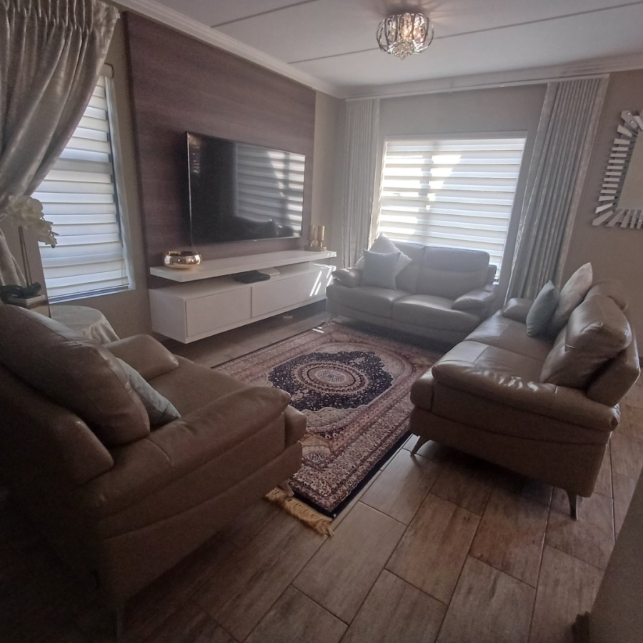 3 Bedroom Property for Sale in Amberfield Gauteng