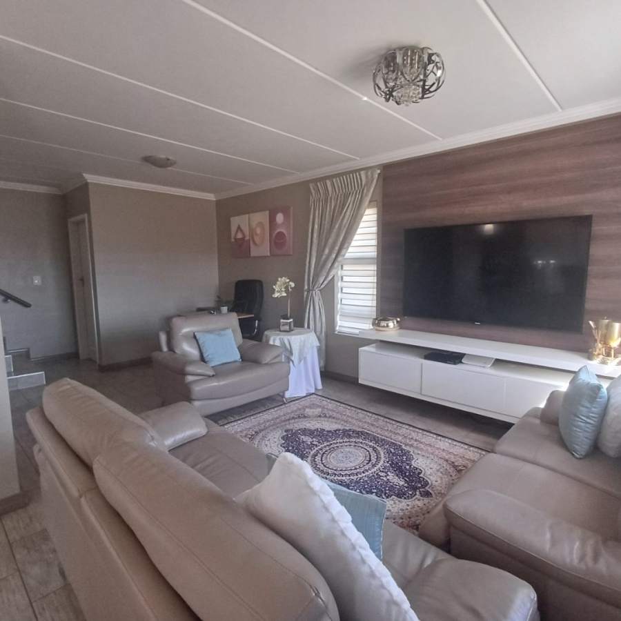 3 Bedroom Property for Sale in Amberfield Gauteng