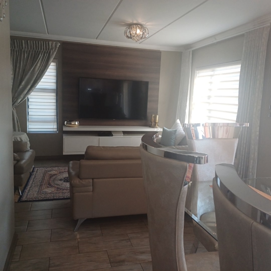 3 Bedroom Property for Sale in Amberfield Gauteng