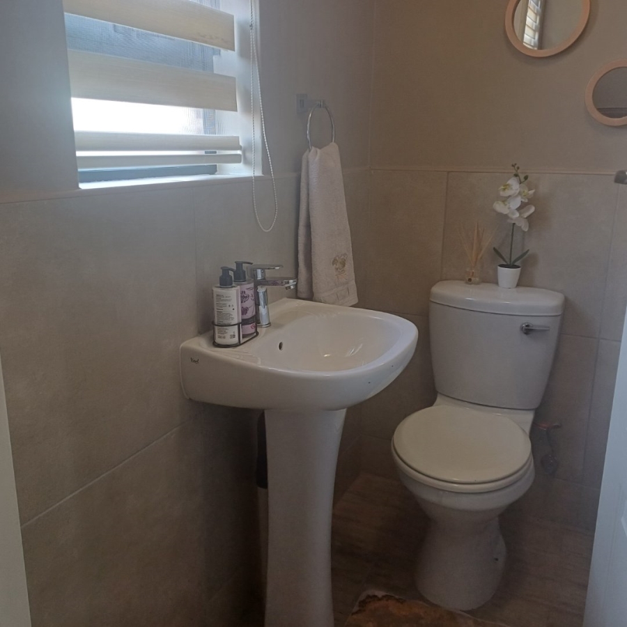 3 Bedroom Property for Sale in Amberfield Gauteng