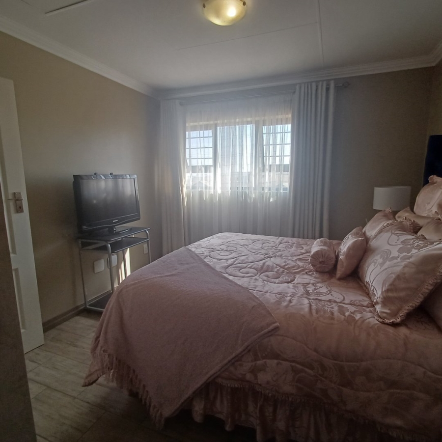 3 Bedroom Property for Sale in Amberfield Gauteng