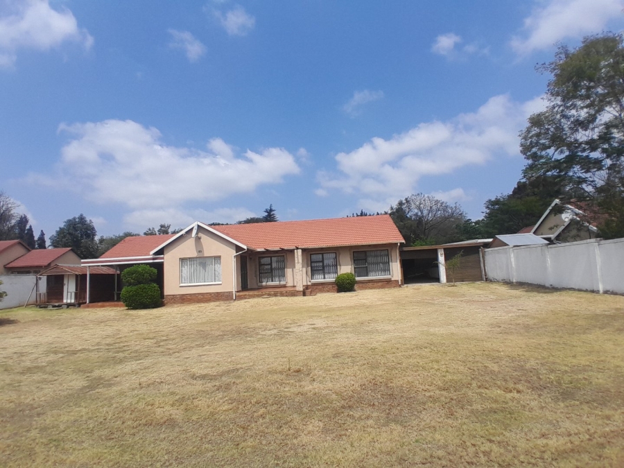 4 Bedroom Property for Sale in Noordwyk Gauteng
