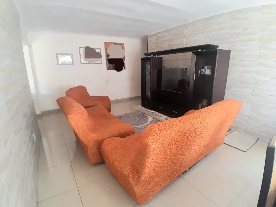 4 Bedroom Property for Sale in Noordwyk Gauteng