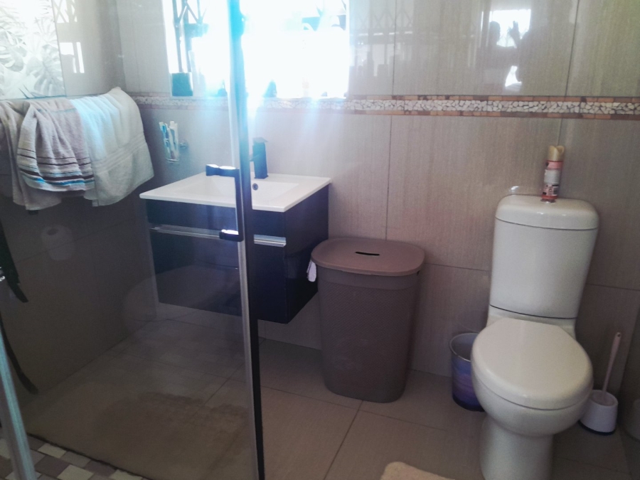 4 Bedroom Property for Sale in Noordwyk Gauteng