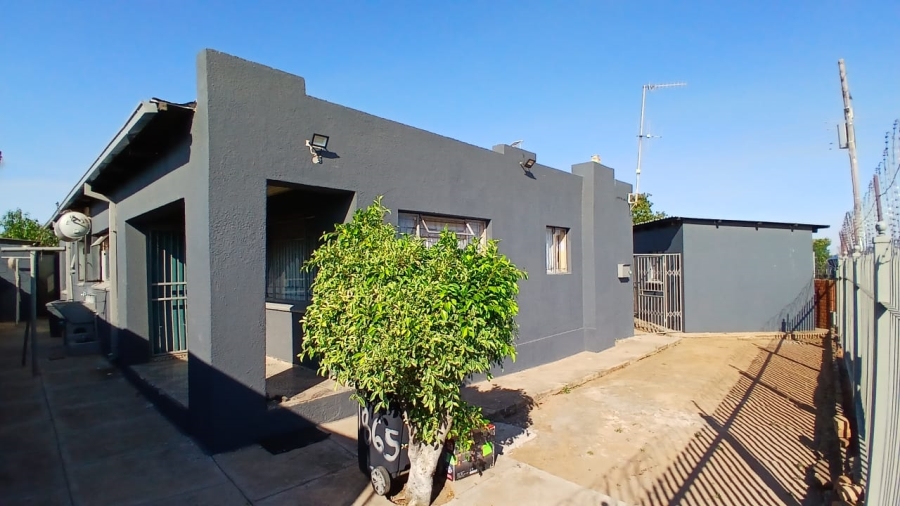 11 Bedroom Property for Sale in Soshanguve L Gauteng