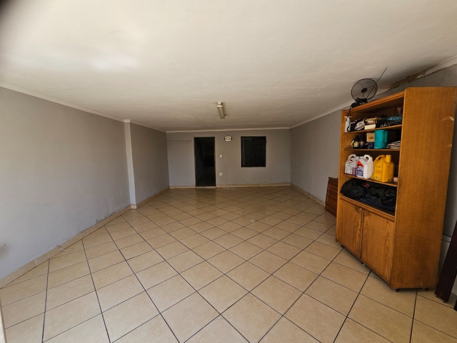 5 Bedroom Property for Sale in Montana Gauteng