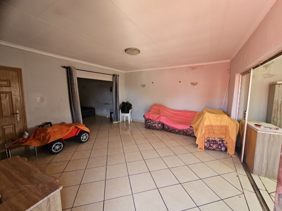 5 Bedroom Property for Sale in Montana Gauteng