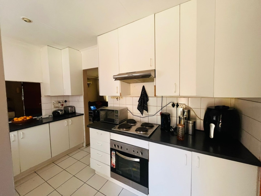 To Let  Bedroom Property for Rent in Bromhof Gauteng