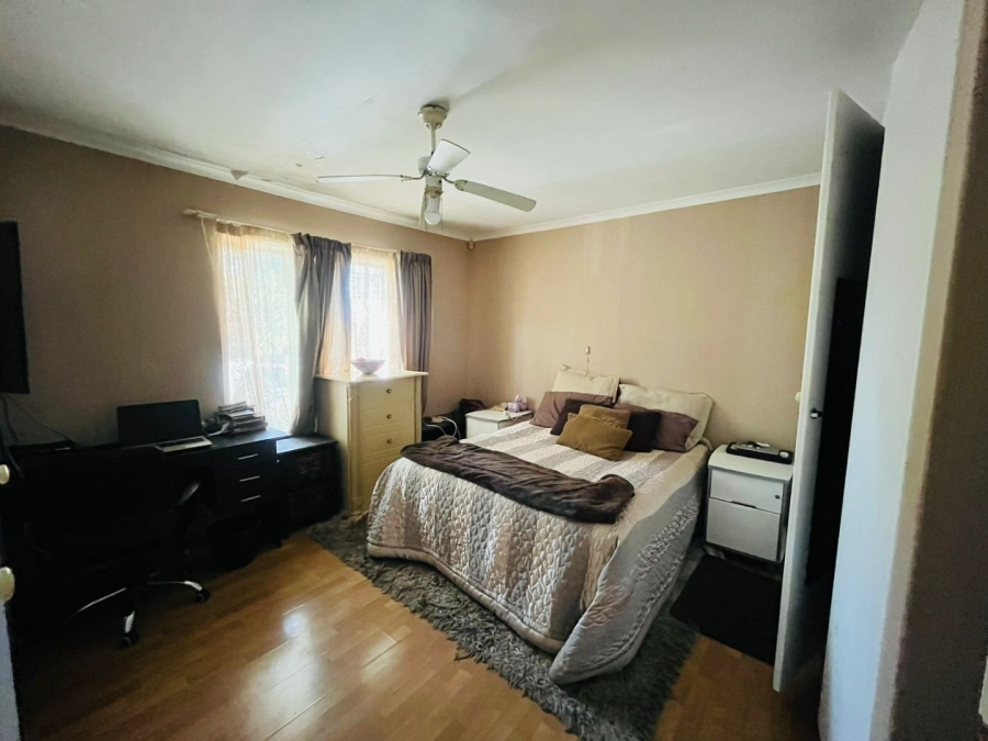 To Let  Bedroom Property for Rent in Bromhof Gauteng