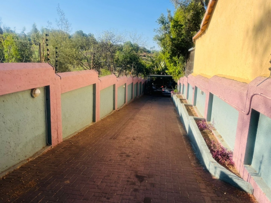 To Let  Bedroom Property for Rent in Bromhof Gauteng