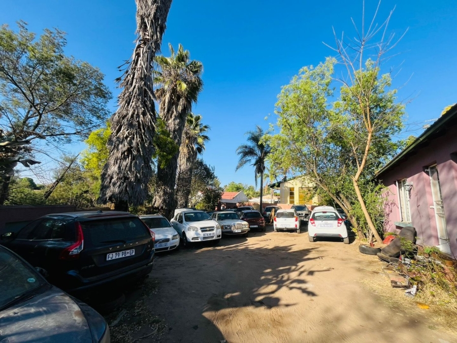 To Let  Bedroom Property for Rent in Bromhof Gauteng