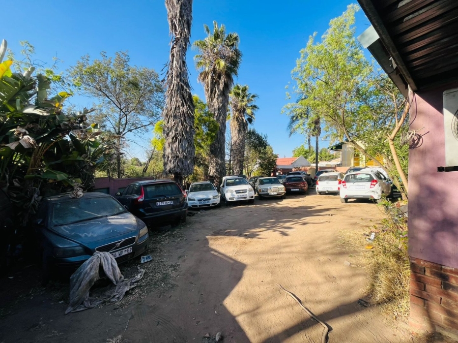 To Let  Bedroom Property for Rent in Bromhof Gauteng