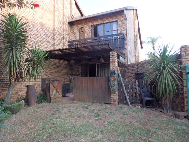 2 Bedroom Property for Sale in Garsfontein Gauteng