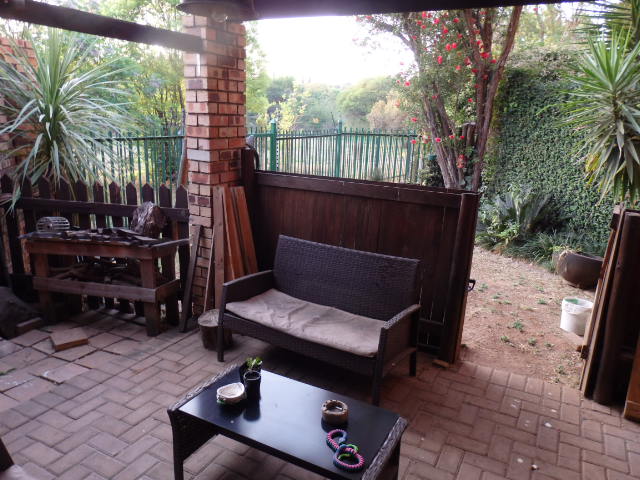 2 Bedroom Property for Sale in Garsfontein Gauteng
