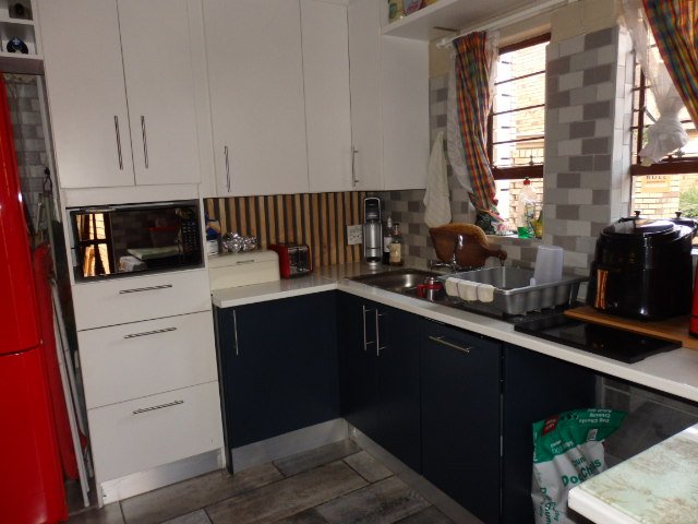 2 Bedroom Property for Sale in Garsfontein Gauteng