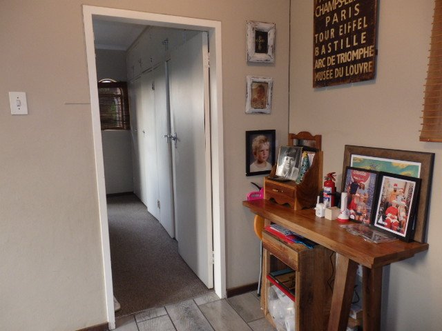 2 Bedroom Property for Sale in Garsfontein Gauteng