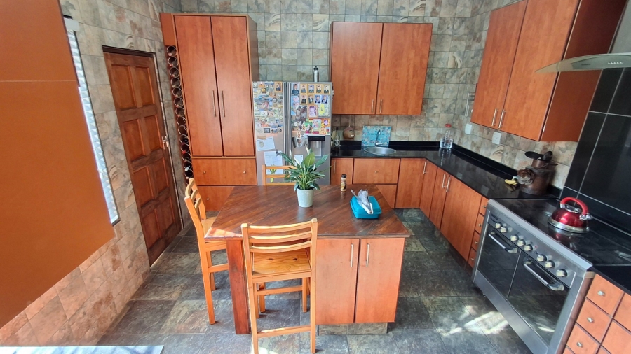 6 Bedroom Property for Sale in Pretoria Gardens Gauteng
