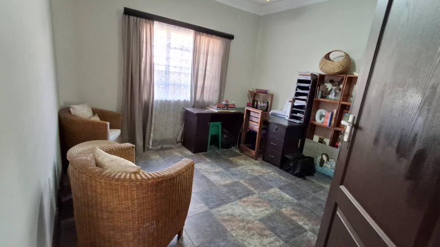6 Bedroom Property for Sale in Pretoria Gardens Gauteng