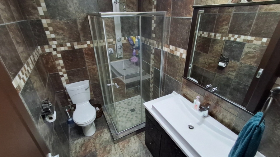 6 Bedroom Property for Sale in Pretoria Gardens Gauteng