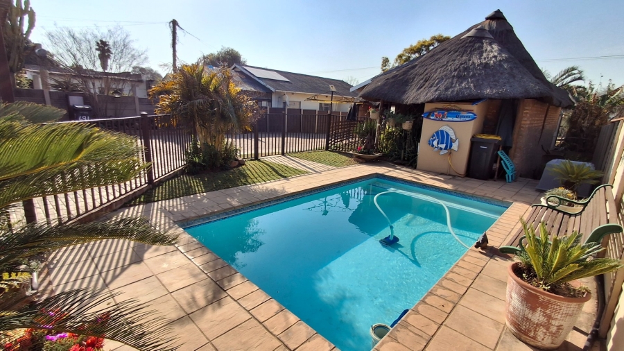 6 Bedroom Property for Sale in Pretoria Gardens Gauteng