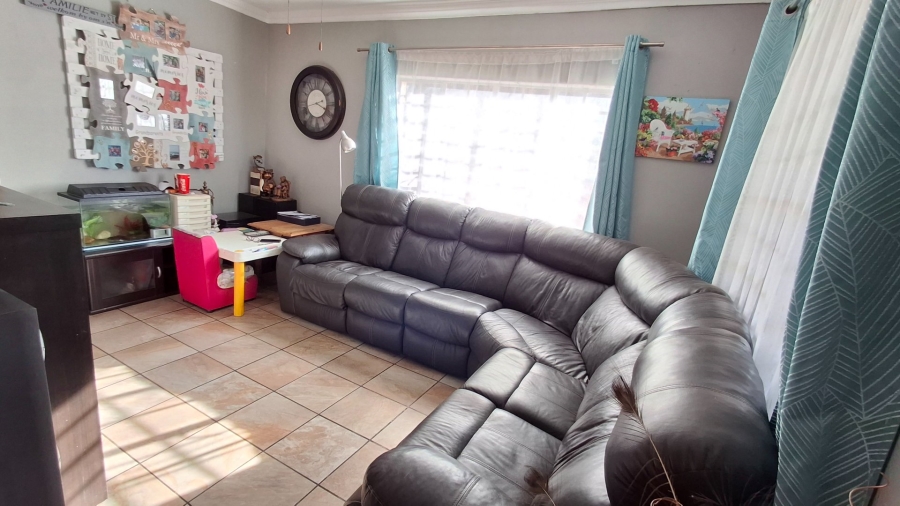 6 Bedroom Property for Sale in Pretoria Gardens Gauteng