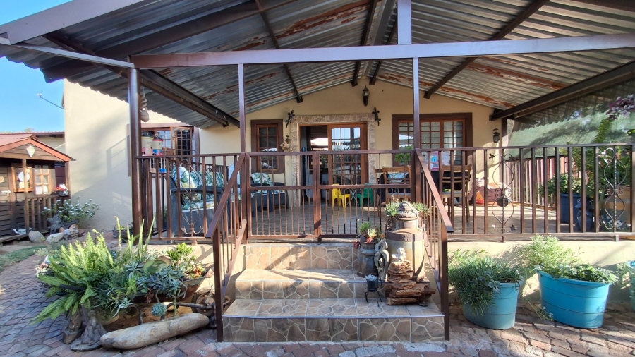 6 Bedroom Property for Sale in Pretoria Gardens Gauteng
