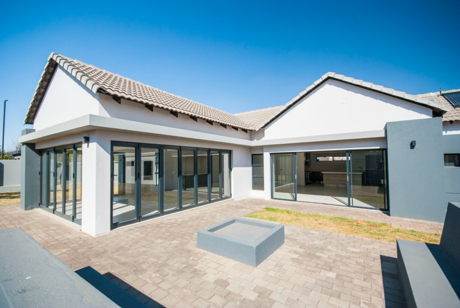 4 Bedroom Property for Sale in Midstream Estate Gauteng