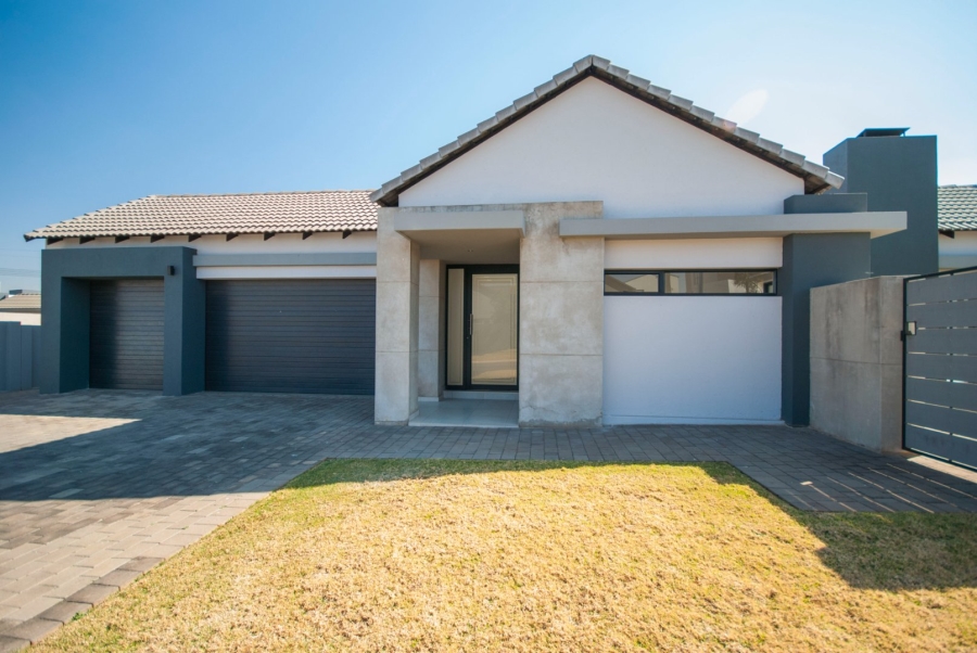 4 Bedroom Property for Sale in Midstream Estate Gauteng