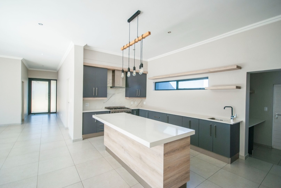 4 Bedroom Property for Sale in Midstream Estate Gauteng
