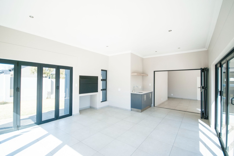 4 Bedroom Property for Sale in Midstream Estate Gauteng