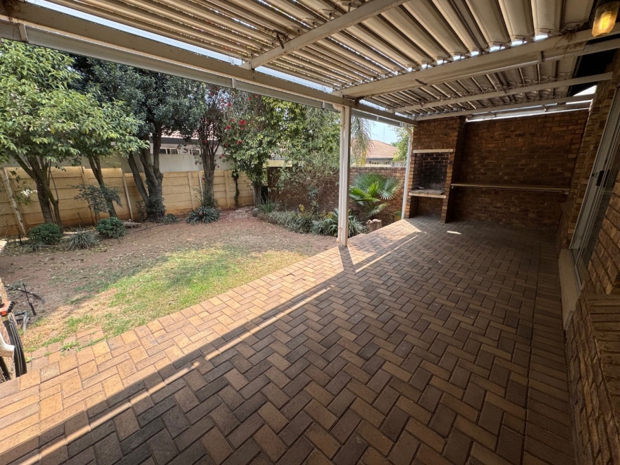 3 Bedroom Property for Sale in Glen Marais Gauteng