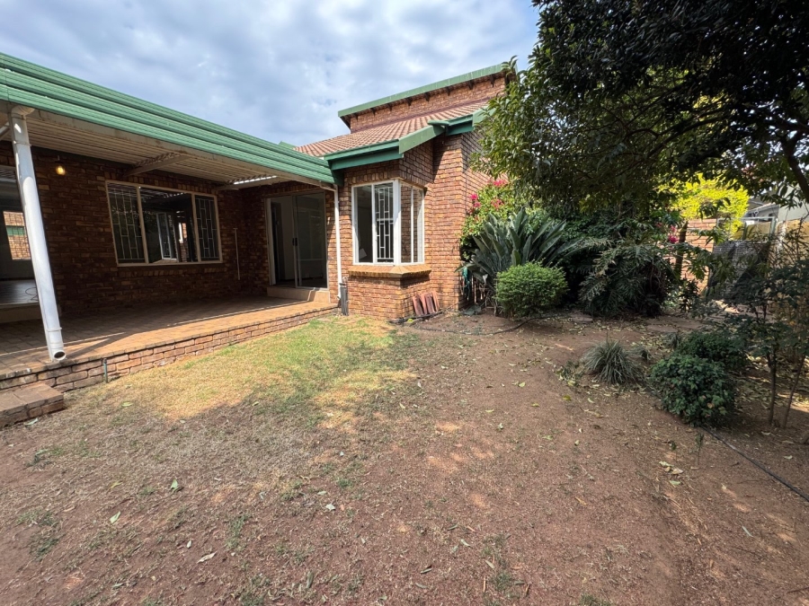 3 Bedroom Property for Sale in Glen Marais Gauteng