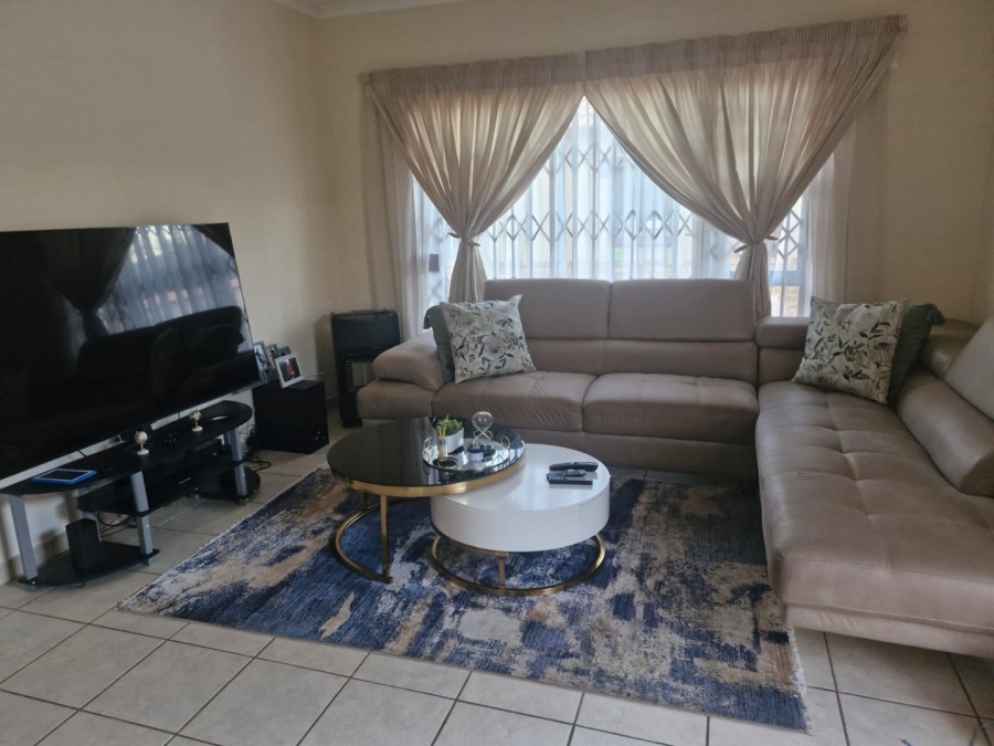 2 Bedroom Property for Sale in Chantelle Gauteng