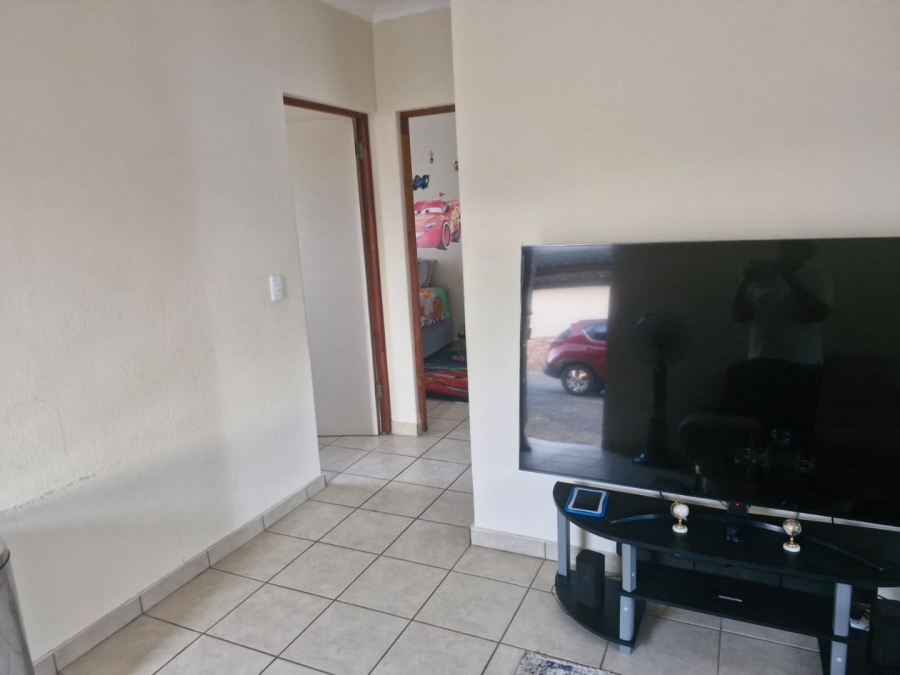 2 Bedroom Property for Sale in Chantelle Gauteng