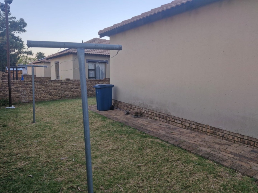 2 Bedroom Property for Sale in Chantelle Gauteng