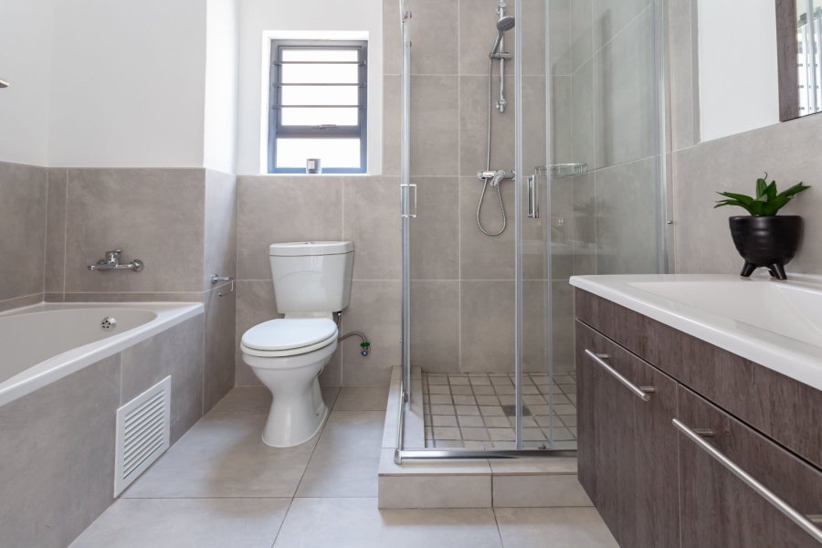 3 Bedroom Property for Sale in North Riding Gauteng