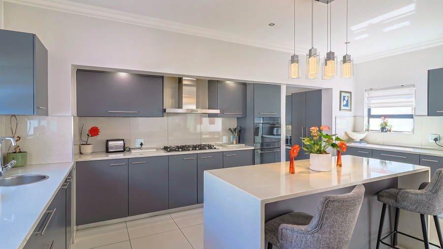 4 Bedroom Property for Sale in Honeydew Manor Gauteng