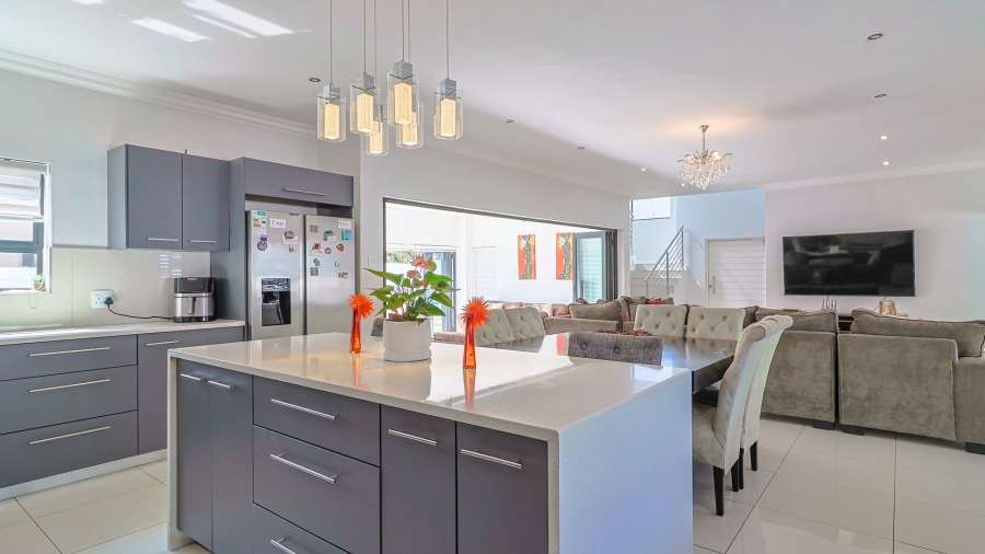 4 Bedroom Property for Sale in Honeydew Manor Gauteng