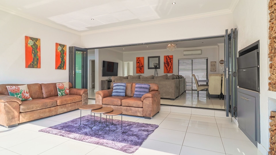 4 Bedroom Property for Sale in Honeydew Manor Gauteng