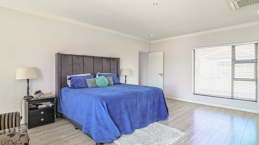 4 Bedroom Property for Sale in Honeydew Manor Gauteng